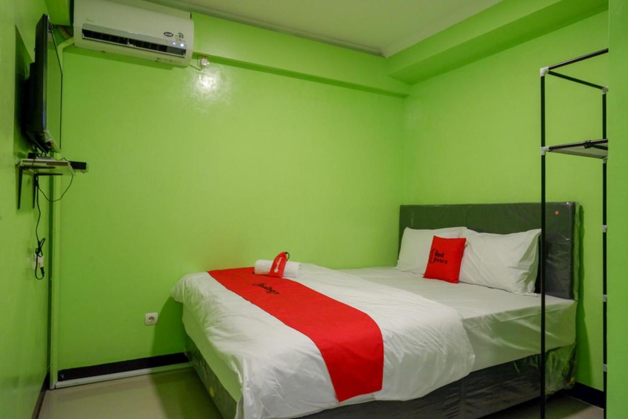 เรดดอร์ซ แอต จาลัน กาต็อต ซูโบรโต เซมารัง Hotel เซอมารัง ภายนอก รูปภาพ